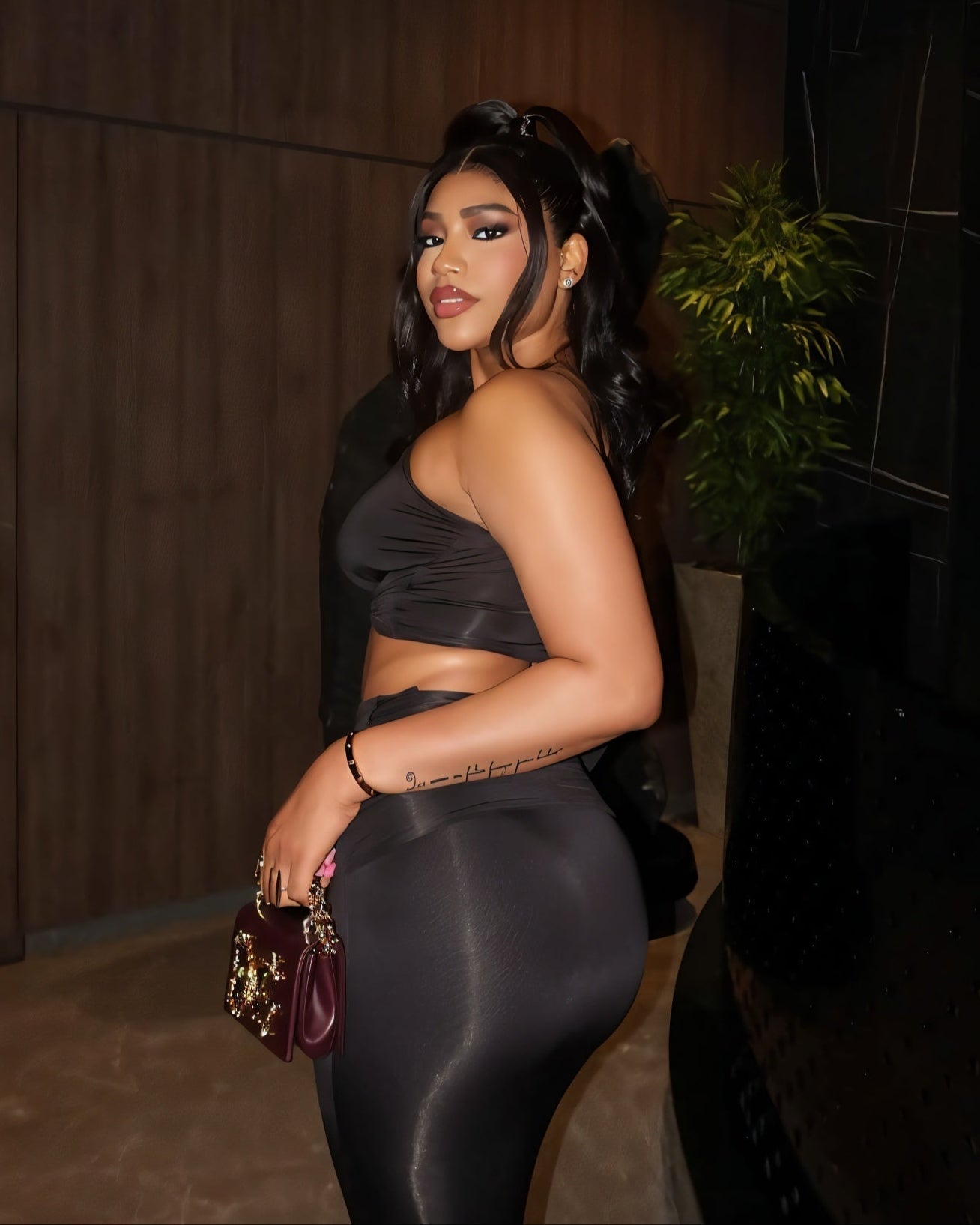 GIANNA Hollow Belly One-shoulder Sleeve Maxi Dress